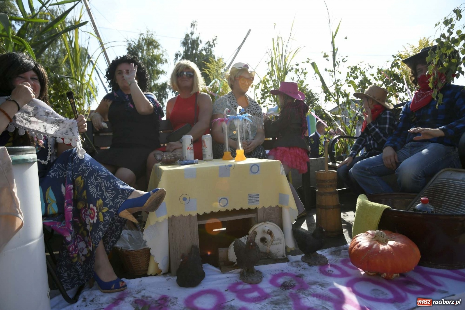 Zdjęcie w galerii na portalu naszraciborz.pl: Szaleństwo w Łańcach. Dożynki gminy Kornowac wiadomości z regionu