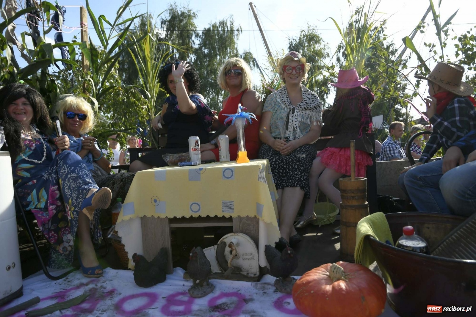 Zdjęcie w galerii na portalu naszraciborz.pl: Szaleństwo w Łańcach. Dożynki gminy Kornowac wiadomości z regionu