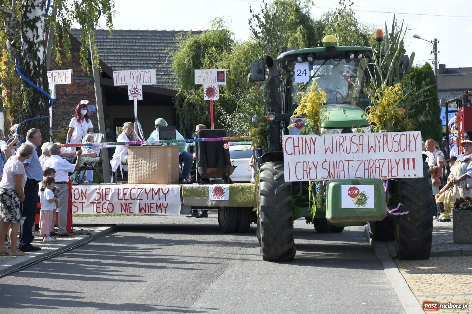 Zdjęcie w galerii na portalu naszraciborz.pl: Szaleństwo w Łańcach. Dożynki gminy Kornowac wiadomości z regionu