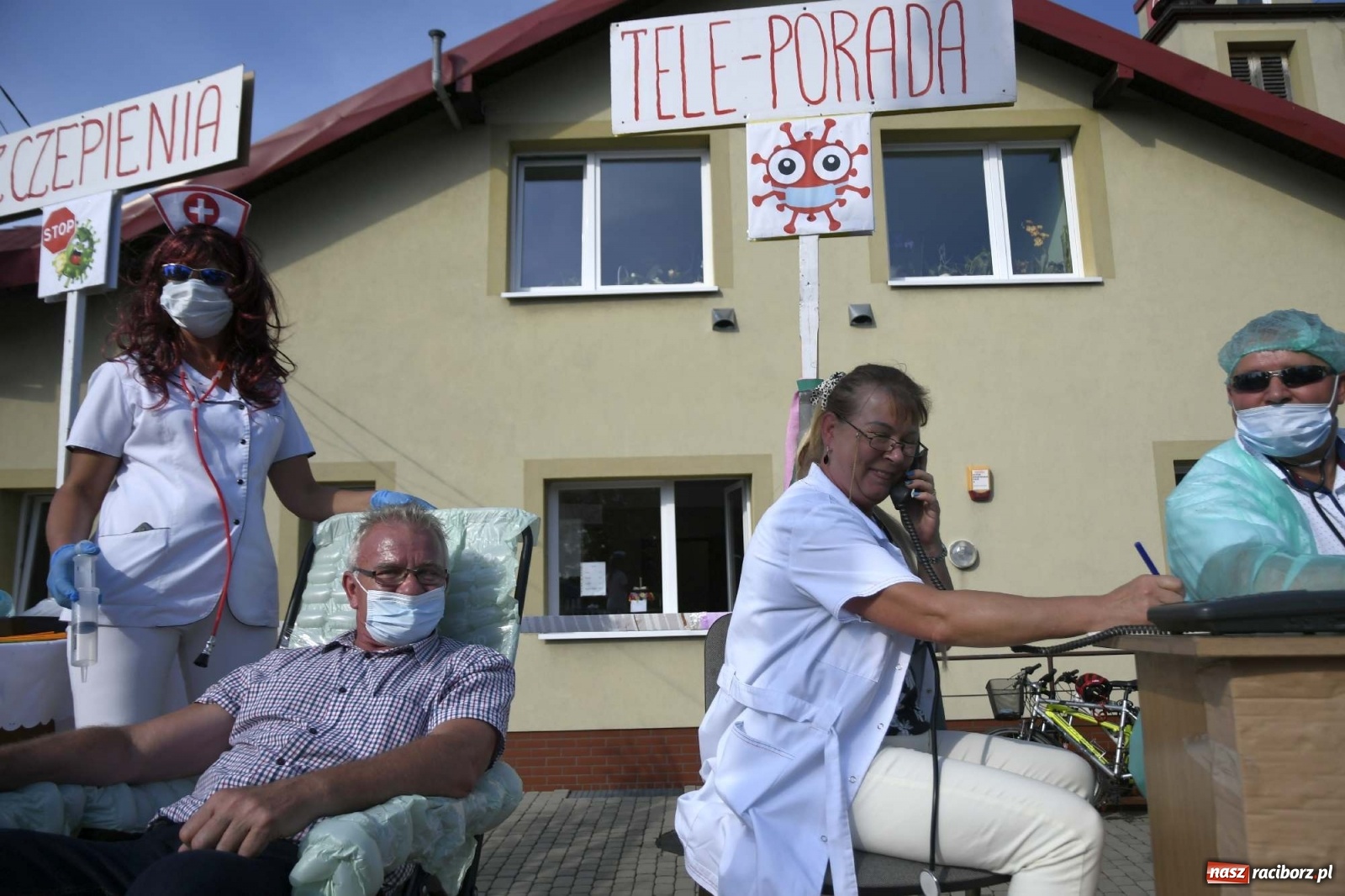 Zdjęcie w galerii na portalu naszraciborz.pl: Szaleństwo w Łańcach. Dożynki gminy Kornowac wiadomości z regionu