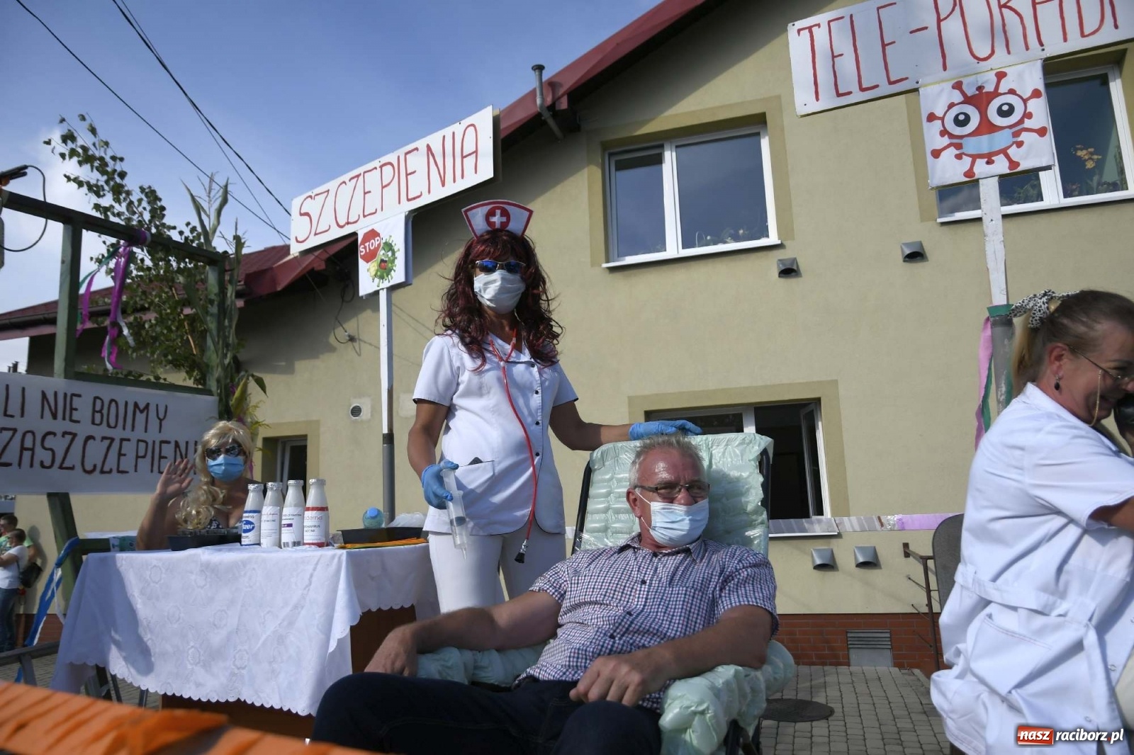 Zdjęcie w galerii na portalu naszraciborz.pl: Szaleństwo w Łańcach. Dożynki gminy Kornowac wiadomości z regionu