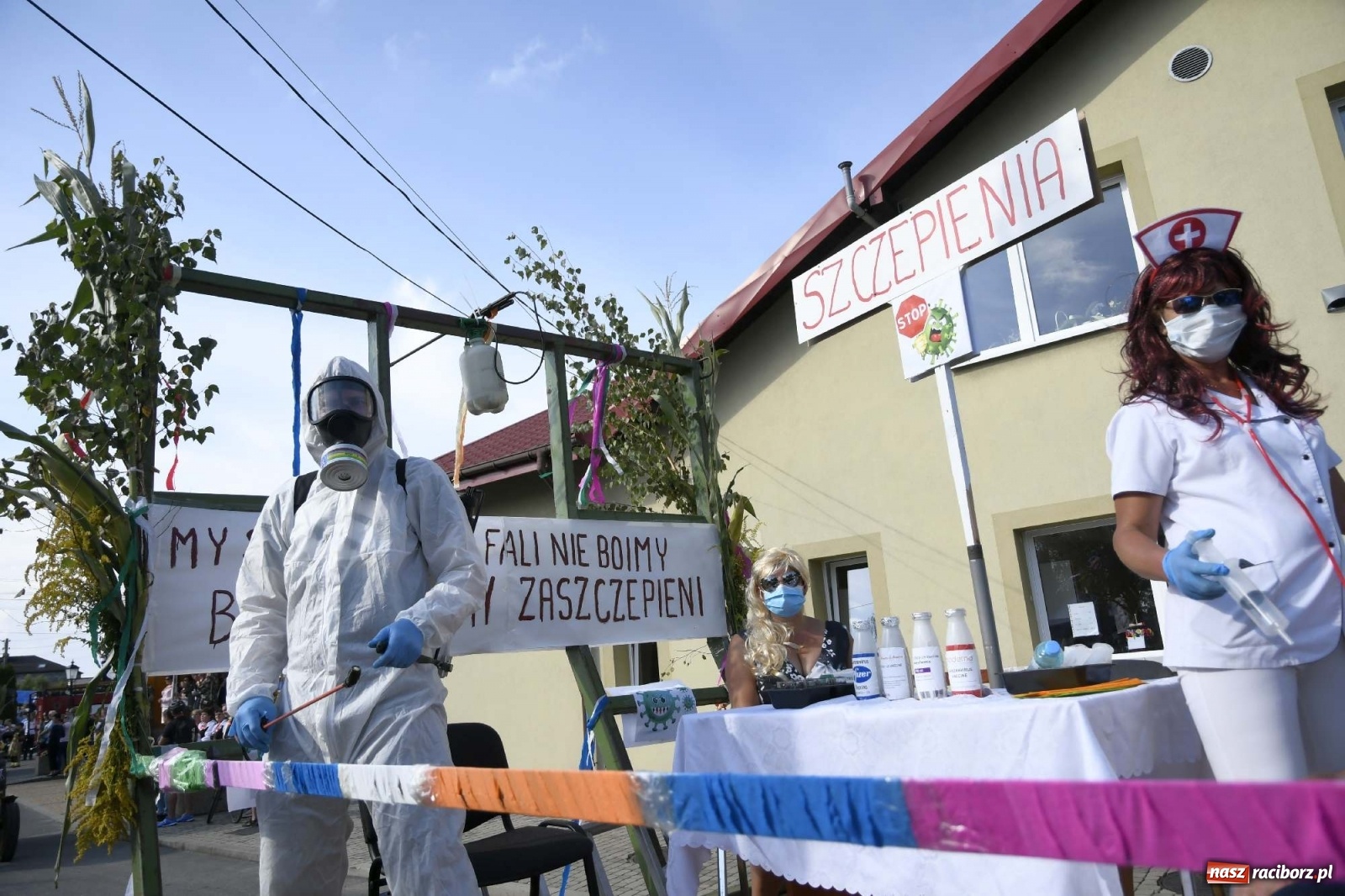 Zdjęcie w galerii na portalu naszraciborz.pl: Szaleństwo w Łańcach. Dożynki gminy Kornowac wiadomości z regionu