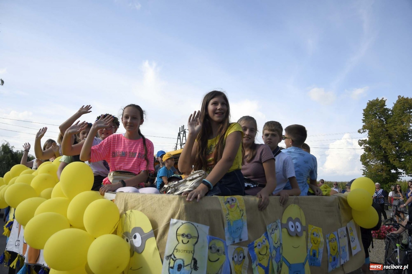 Zdjęcie w galerii na portalu naszraciborz.pl: Szaleństwo w Łańcach. Dożynki gminy Kornowac wiadomości z regionu