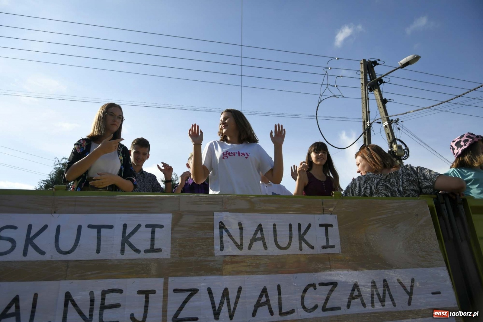 Zdjęcie w galerii na portalu naszraciborz.pl: Szaleństwo w Łańcach. Dożynki gminy Kornowac wiadomości z regionu