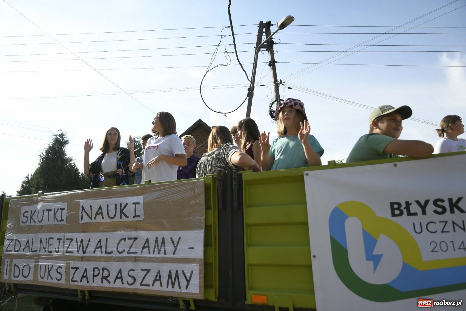 Zdjęcie w galerii na portalu naszraciborz.pl: Szaleństwo w Łańcach. Dożynki gminy Kornowac wiadomości z regionu