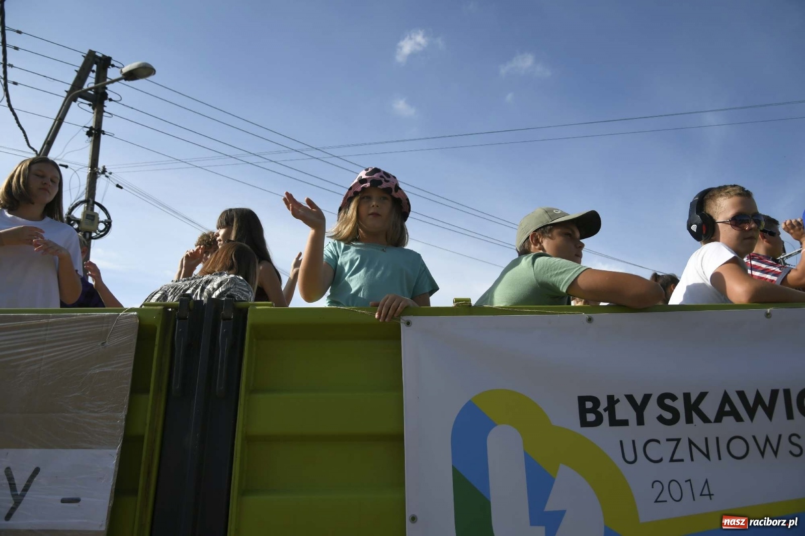 Zdjęcie w galerii na portalu naszraciborz.pl: Szaleństwo w Łańcach. Dożynki gminy Kornowac wiadomości z regionu