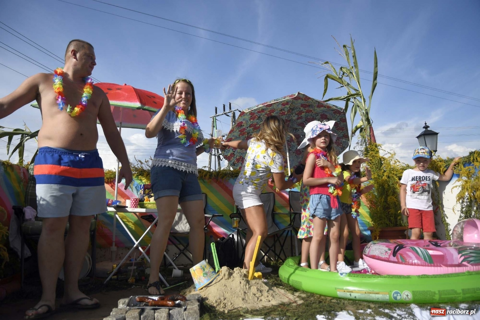 Zdjęcie w galerii na portalu naszraciborz.pl: Szaleństwo w Łańcach. Dożynki gminy Kornowac wiadomości z regionu