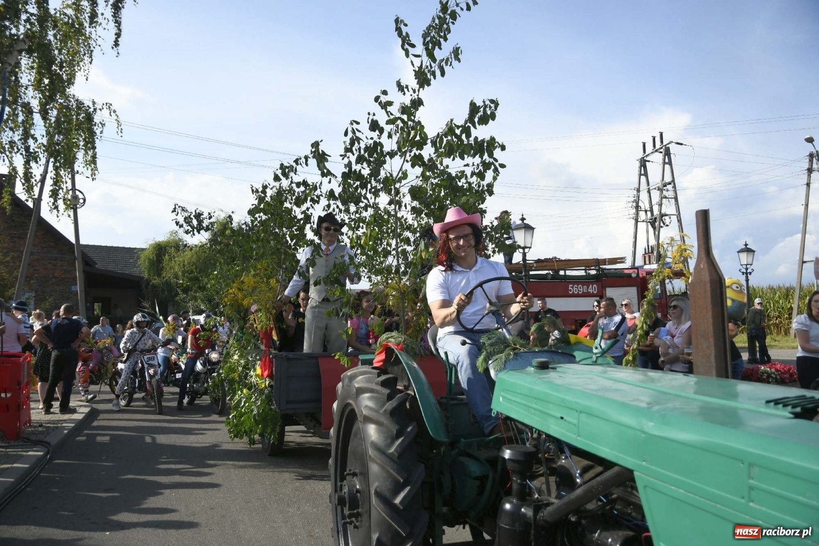 Zdjęcie w galerii na portalu naszraciborz.pl: Szaleństwo w Łańcach. Dożynki gminy Kornowac wiadomości z regionu
