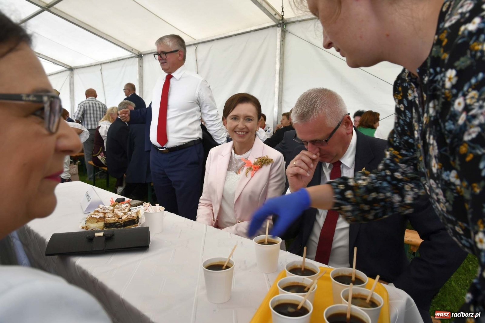 Zdjęcie w galerii na portalu naszraciborz.pl: Szaleństwo w Łańcach. Dożynki gminy Kornowac wiadomości z regionu