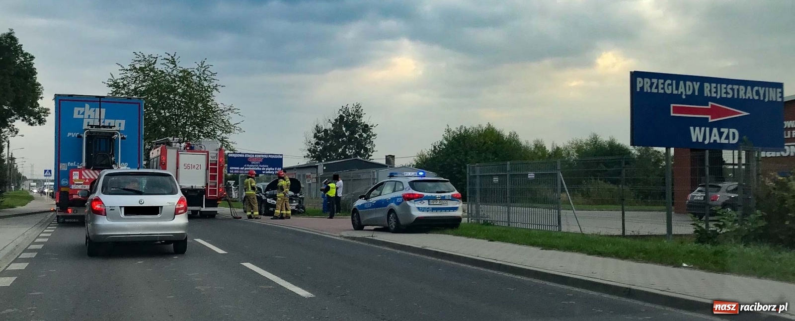 Zdjęcie w galerii na portalu naszraciborz.pl: Zasnęła za kierownicą i uderzyła w skodę [FOTO] wiadomości z regionu