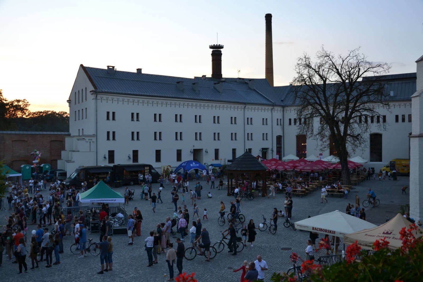 Zdjęcie w galerii na portalu naszraciborz.pl: Industriada 2021 na raciborskim zamku [PODSUMOWANIE] wiadomości z regionu