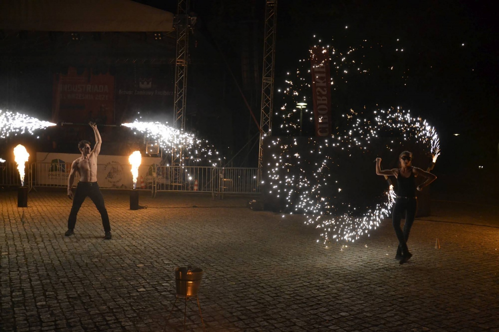 Zdjęcie w galerii na portalu naszraciborz.pl: Industriada 2021 na raciborskim zamku [PODSUMOWANIE] wiadomości z regionu