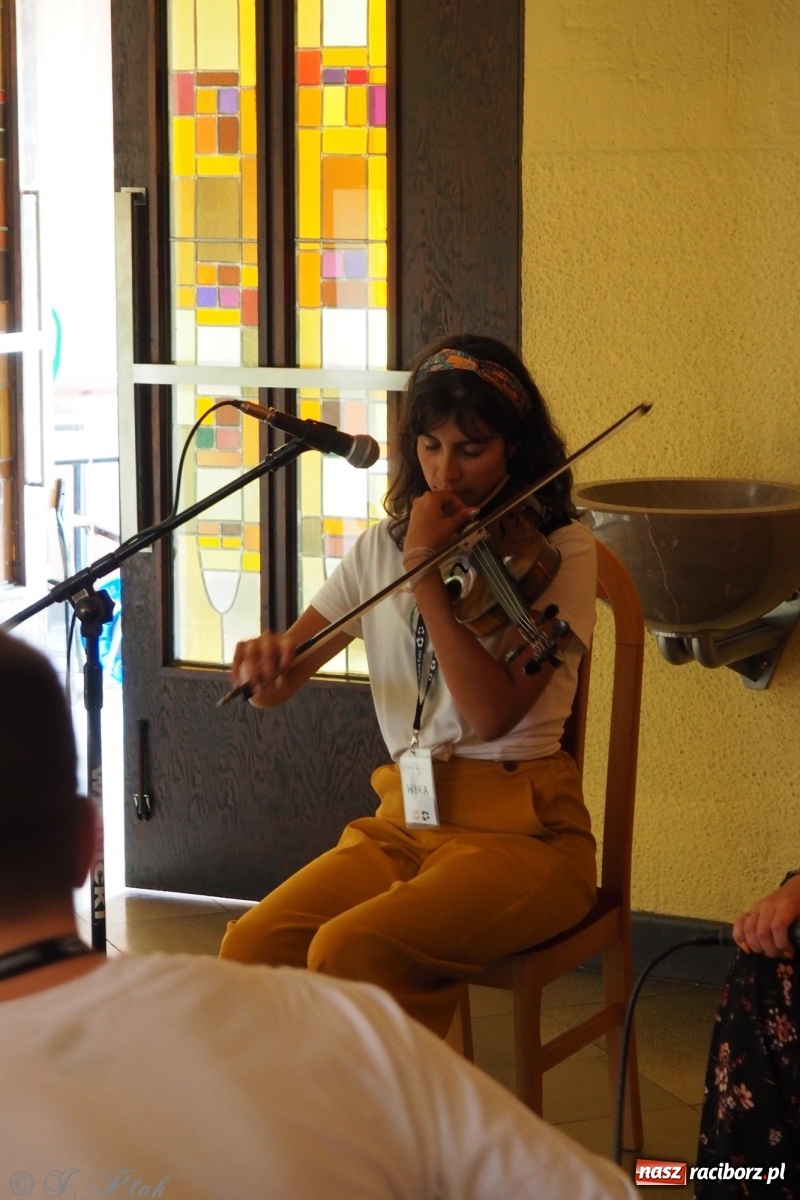 Zdjęcie w galerii na portalu naszraciborz.pl: Festiwal Spotkałem Pana - dzień 2 wiadomości z regionu