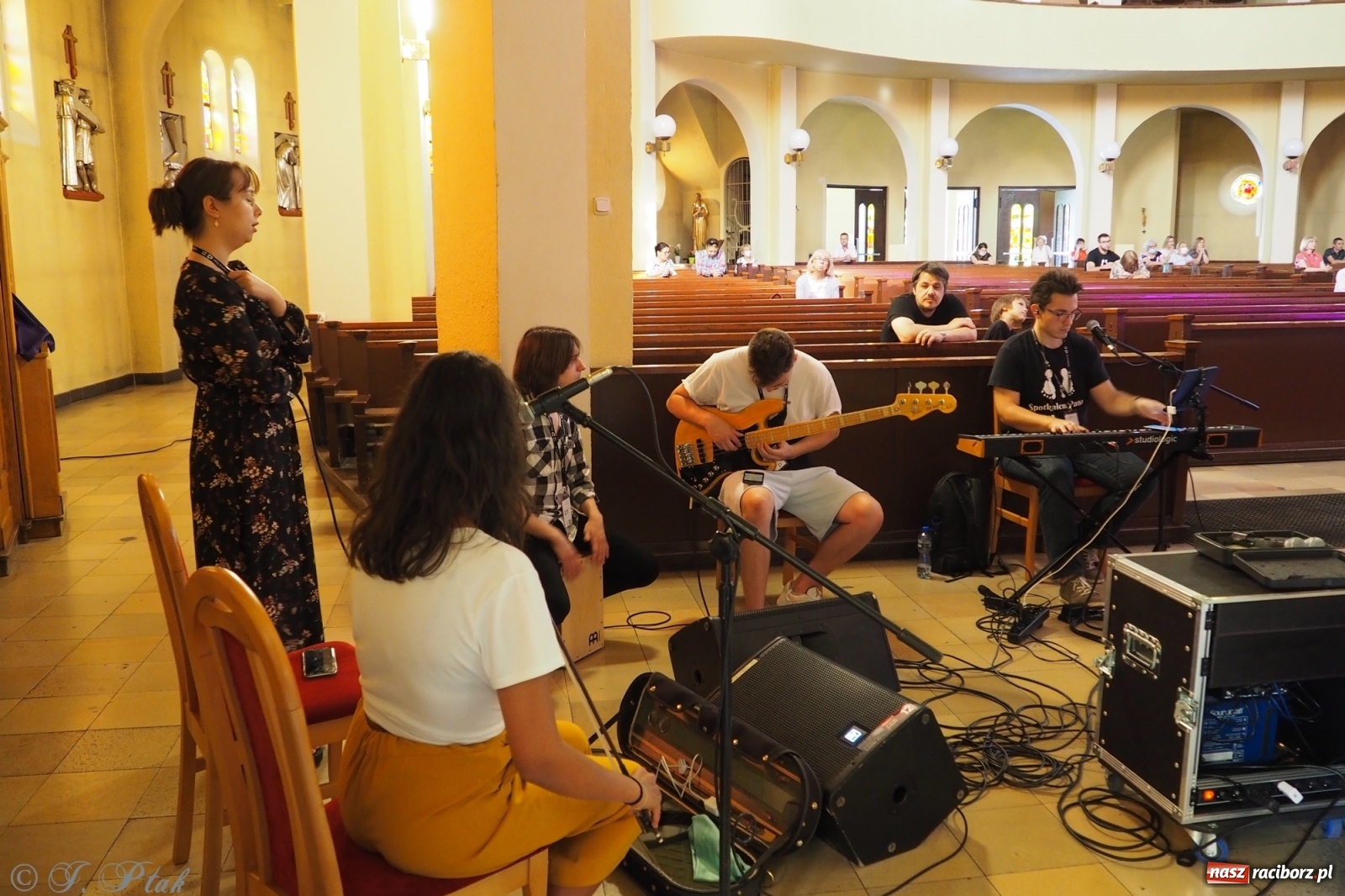 Zdjęcie w galerii na portalu naszraciborz.pl: Festiwal Spotkałem Pana - dzień 2 wiadomości z regionu