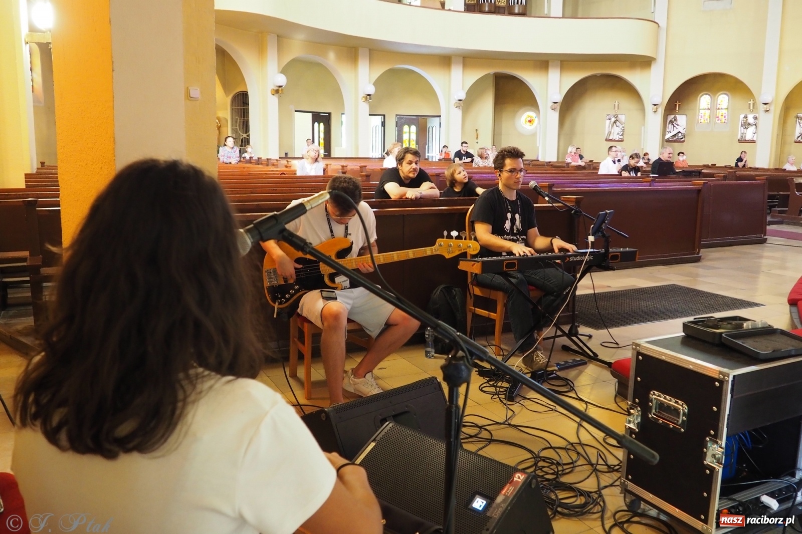 Zdjęcie w galerii na portalu naszraciborz.pl: Festiwal Spotkałem Pana - dzień 2 wiadomości z regionu