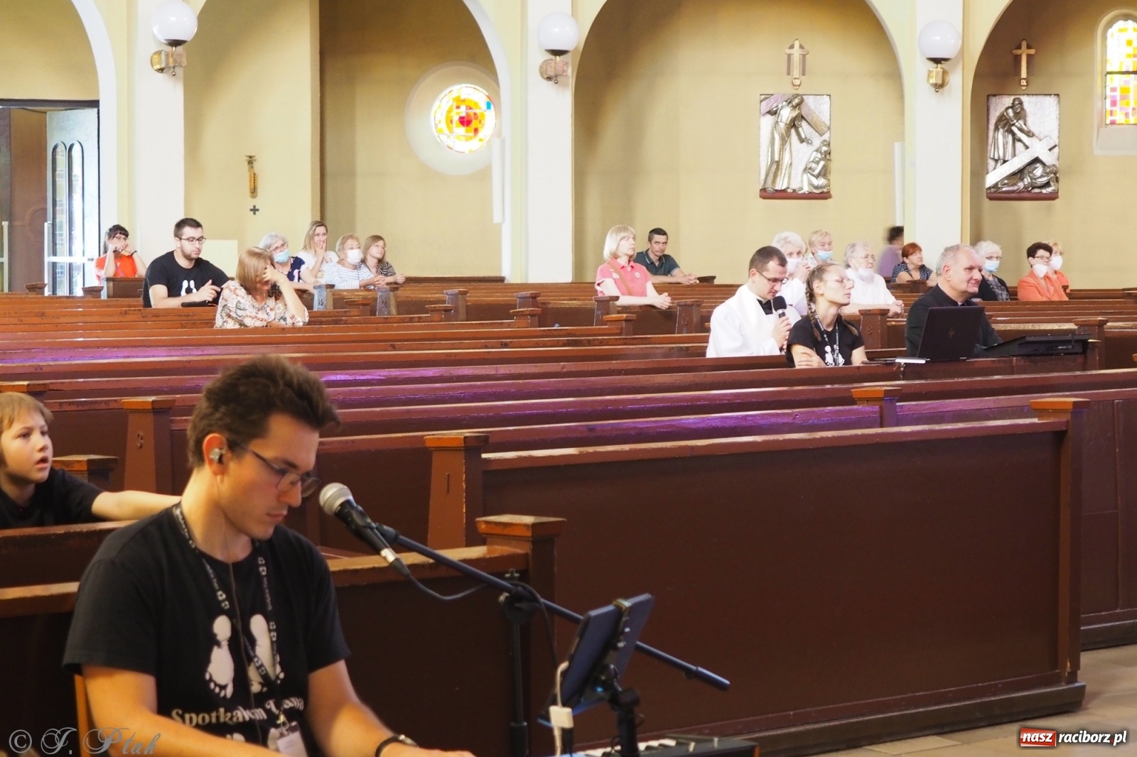 Zdjęcie w galerii na portalu naszraciborz.pl: Festiwal Spotkałem Pana - dzień 2 wiadomości z regionu