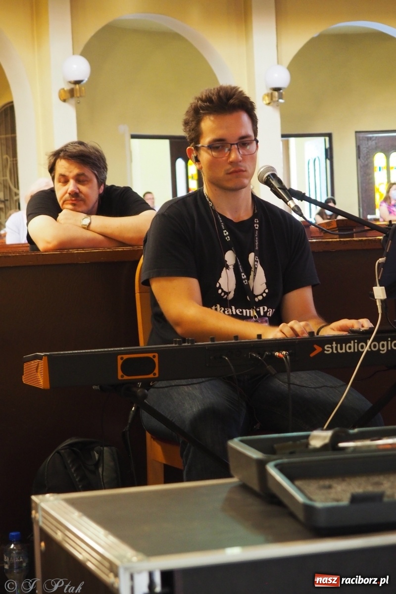 Zdjęcie w galerii na portalu naszraciborz.pl: Festiwal Spotkałem Pana - dzień 2 wiadomości z regionu