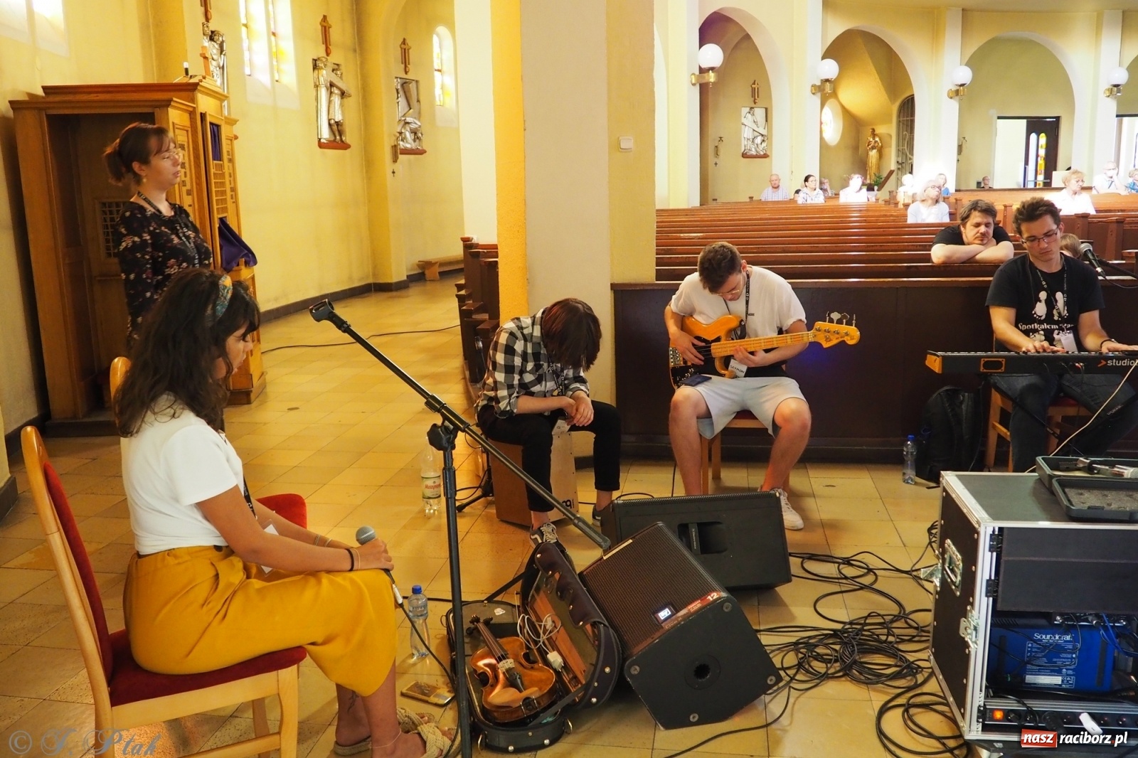 Zdjęcie w galerii na portalu naszraciborz.pl: Festiwal Spotkałem Pana - dzień 2 wiadomości z regionu