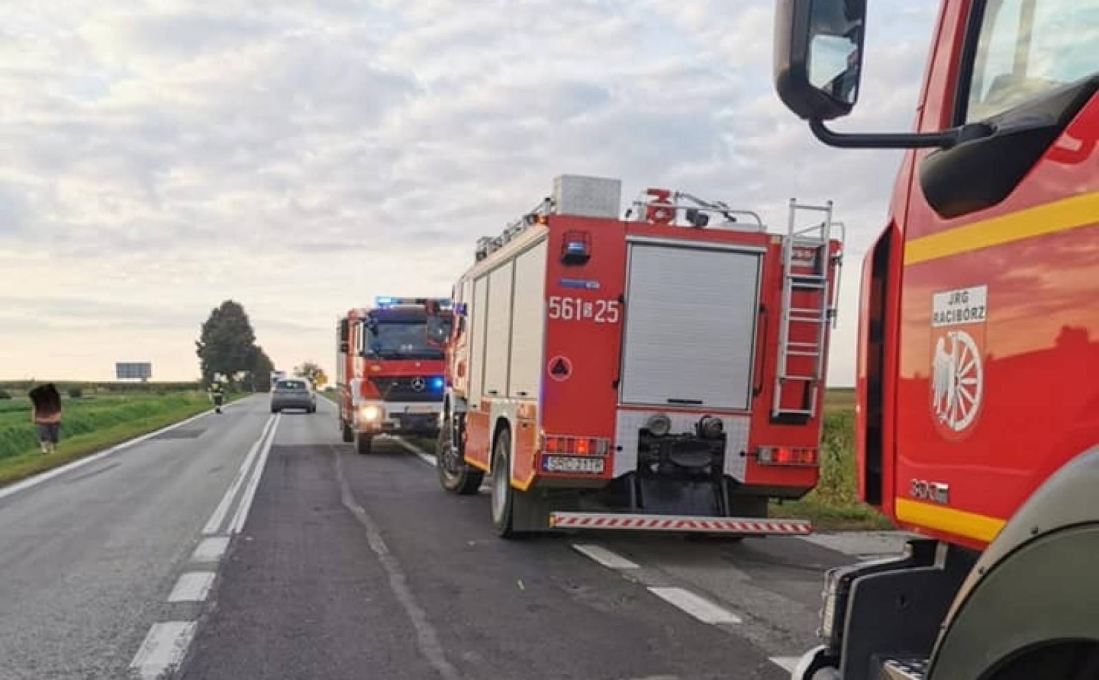 Zdjęcie w galerii na portalu naszraciborz.pl: Raport 998. Passat i lancia zderzyły się w Rudniku [FOTO] wiadomości z regionu