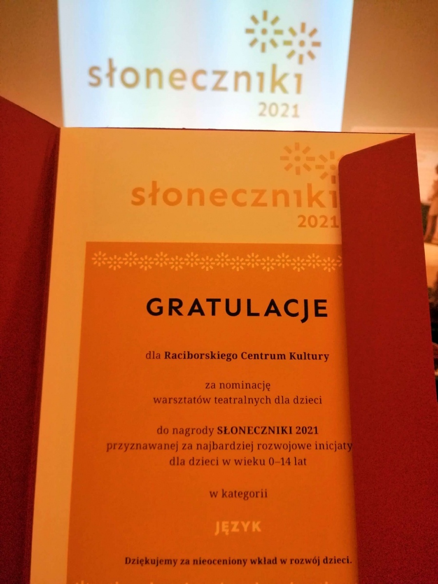 Zdjęcie w galerii na portalu naszraciborz.pl: Słoneczniki 2021 rozdane. Pięć nominacji dla Raciborskiego Centrum Kultury wiadomości z regionu