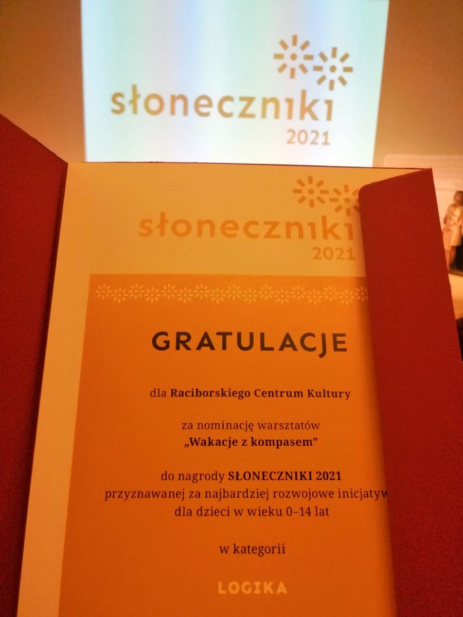 Zdjęcie w galerii na portalu naszraciborz.pl: Słoneczniki 2021 rozdane. Pięć nominacji dla Raciborskiego Centrum Kultury wiadomości z regionu