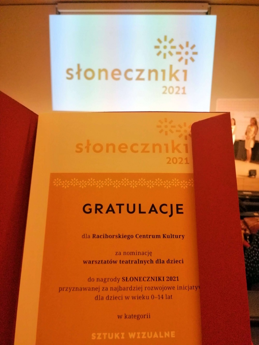 Zdjęcie w galerii na portalu naszraciborz.pl: Słoneczniki 2021 rozdane. Pięć nominacji dla Raciborskiego Centrum Kultury wiadomości z regionu