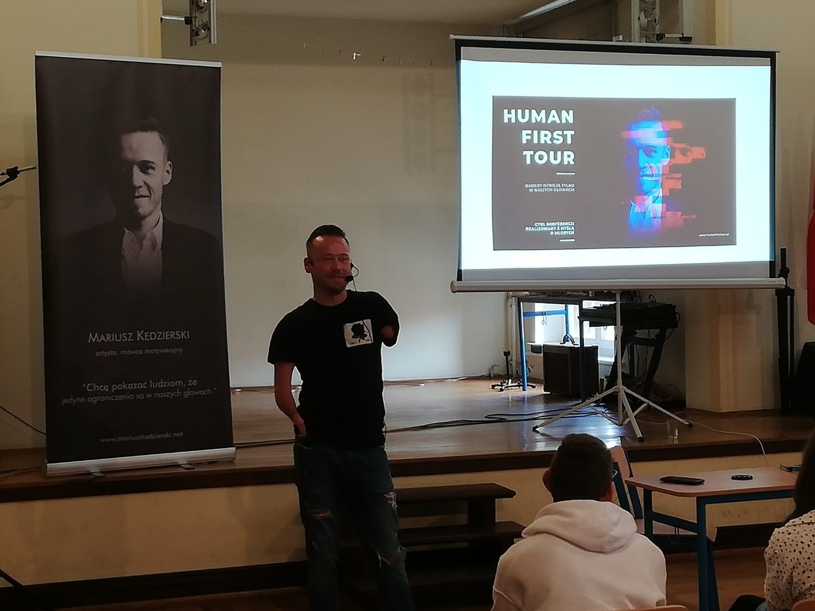 Zdjęcie w galerii na portalu naszraciborz.pl: Human First Tour w Diecezjalnym LO w Raciborzu wiadomości z regionu