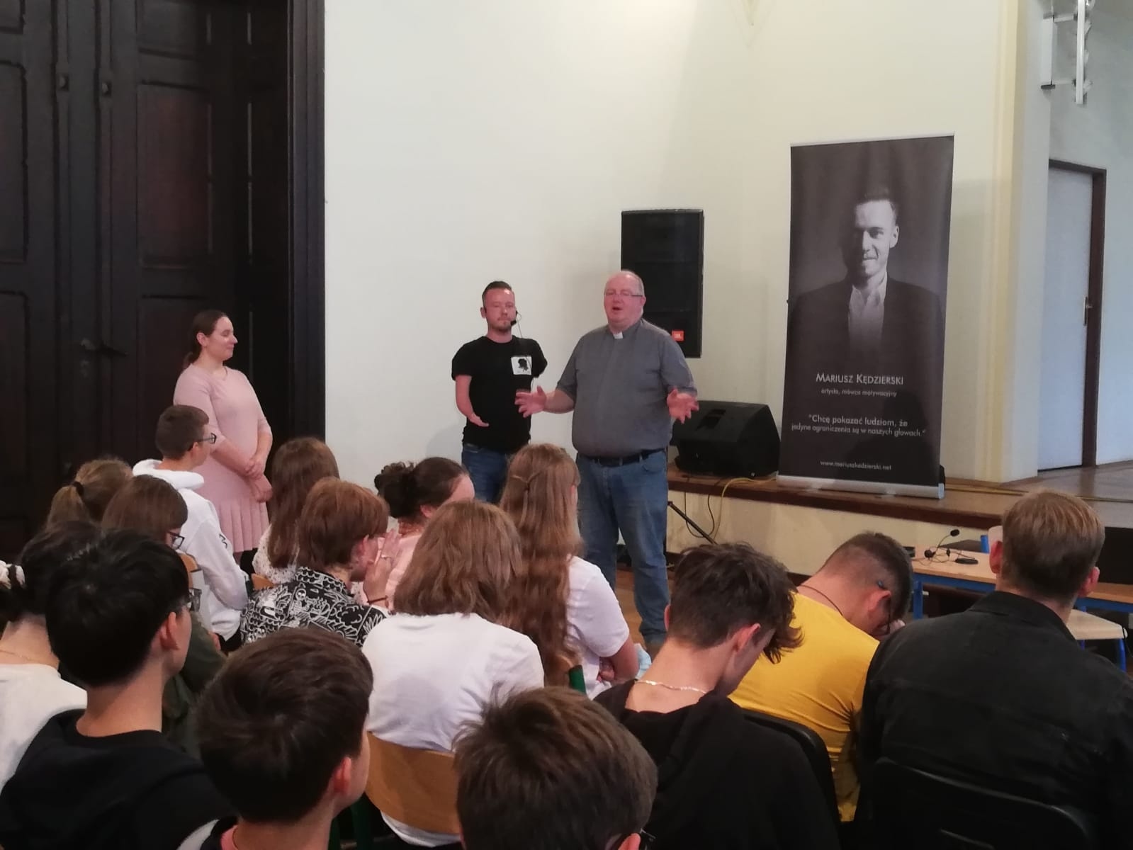 Zdjęcie w galerii na portalu naszraciborz.pl: Human First Tour w Diecezjalnym LO w Raciborzu wiadomości z regionu