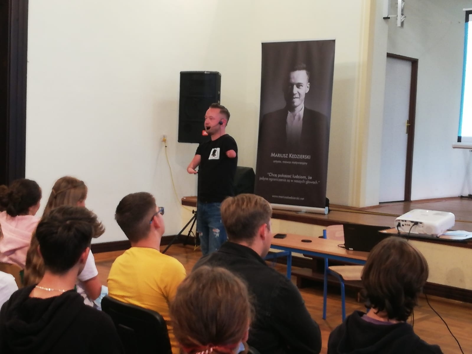 Zdjęcie w galerii na portalu naszraciborz.pl: Human First Tour w Diecezjalnym LO w Raciborzu wiadomości z regionu