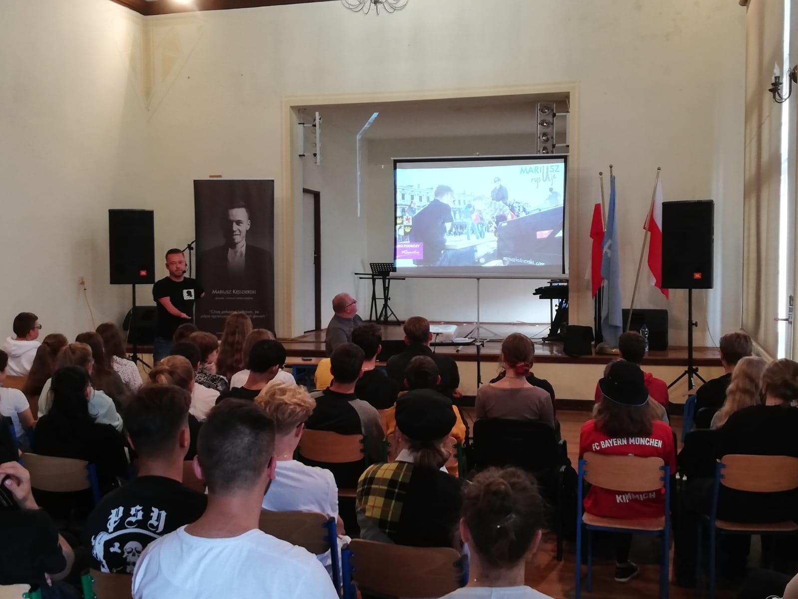 Zdjęcie w galerii na portalu naszraciborz.pl: Human First Tour w Diecezjalnym LO w Raciborzu wiadomości z regionu