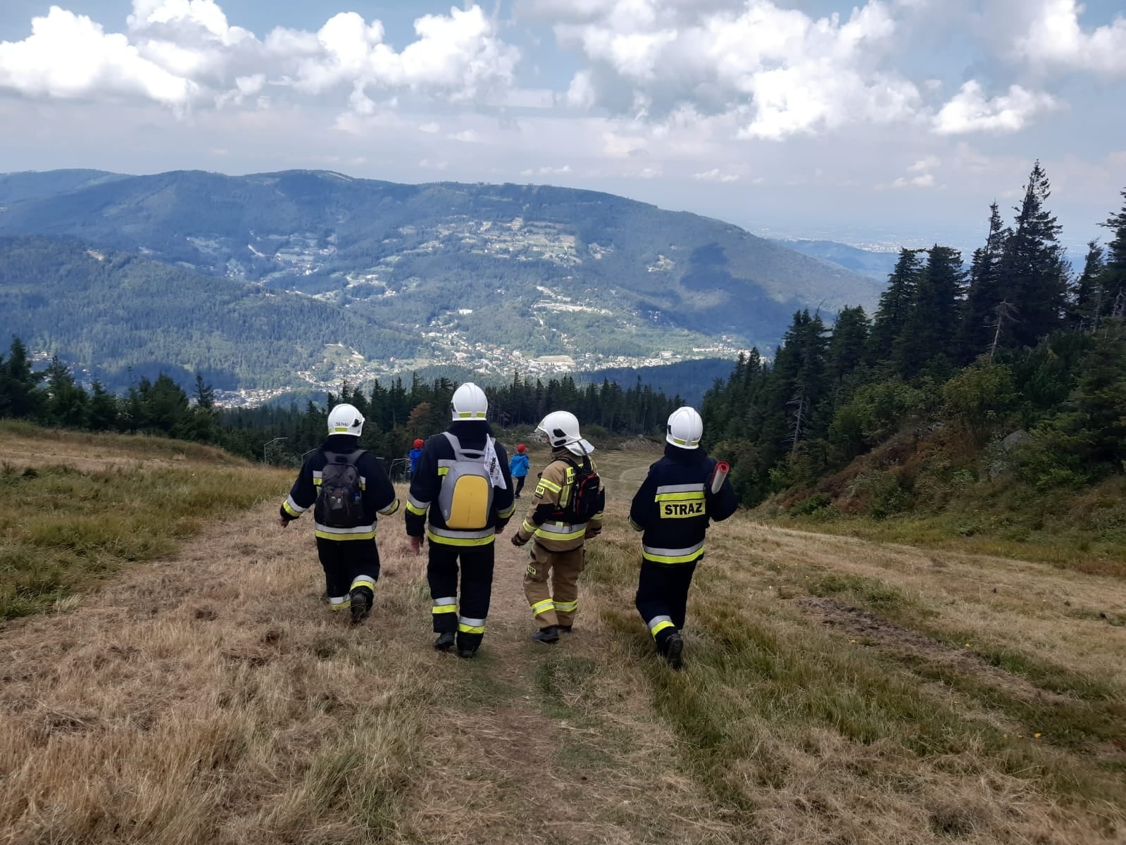 Zdjęcie w galerii na portalu naszraciborz.pl: Druhowie z Gminy Krzyżanowice zdobyli Skrzyczne [FOTO] wiadomości z regionu