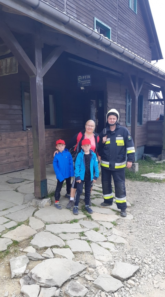 Zdjęcie w galerii na portalu naszraciborz.pl: Druhowie z Gminy Krzyżanowice zdobyli Skrzyczne [FOTO] wiadomości z regionu