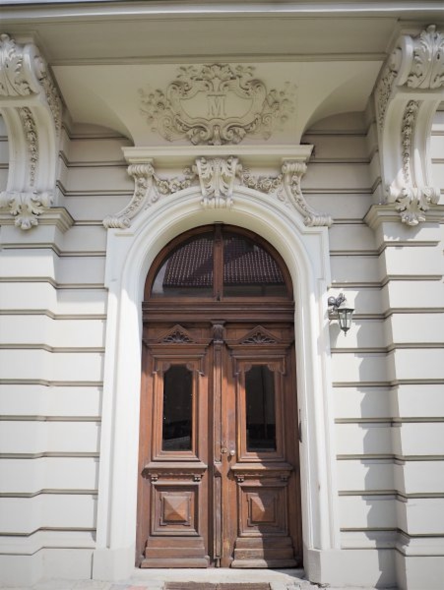 Zdjęcie w galerii na portalu naszraciborz.pl: Takie drzwi to skarb. Racibórz ma ich sporo wiadomości z regionu