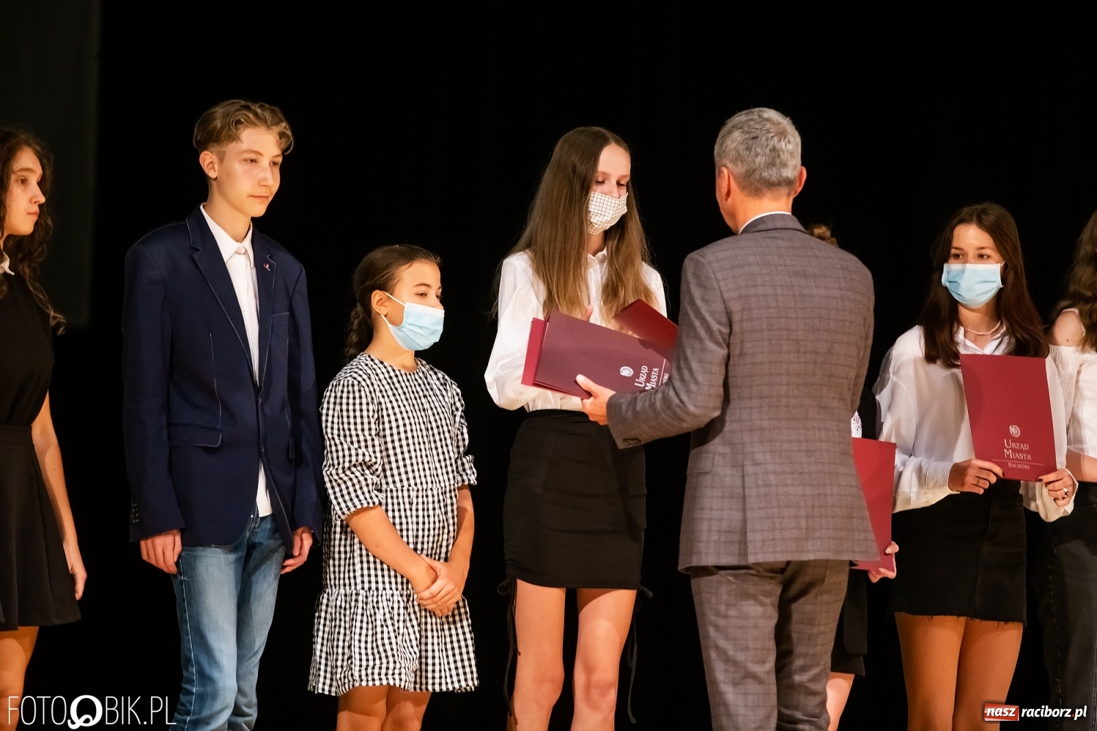 Zdjęcie w galerii na portalu naszraciborz.pl: Prymusi raciborskich szkół z dyplomami i nagrodami od prezydenta [FOTO i WIDEO] wiadomości z regionu
