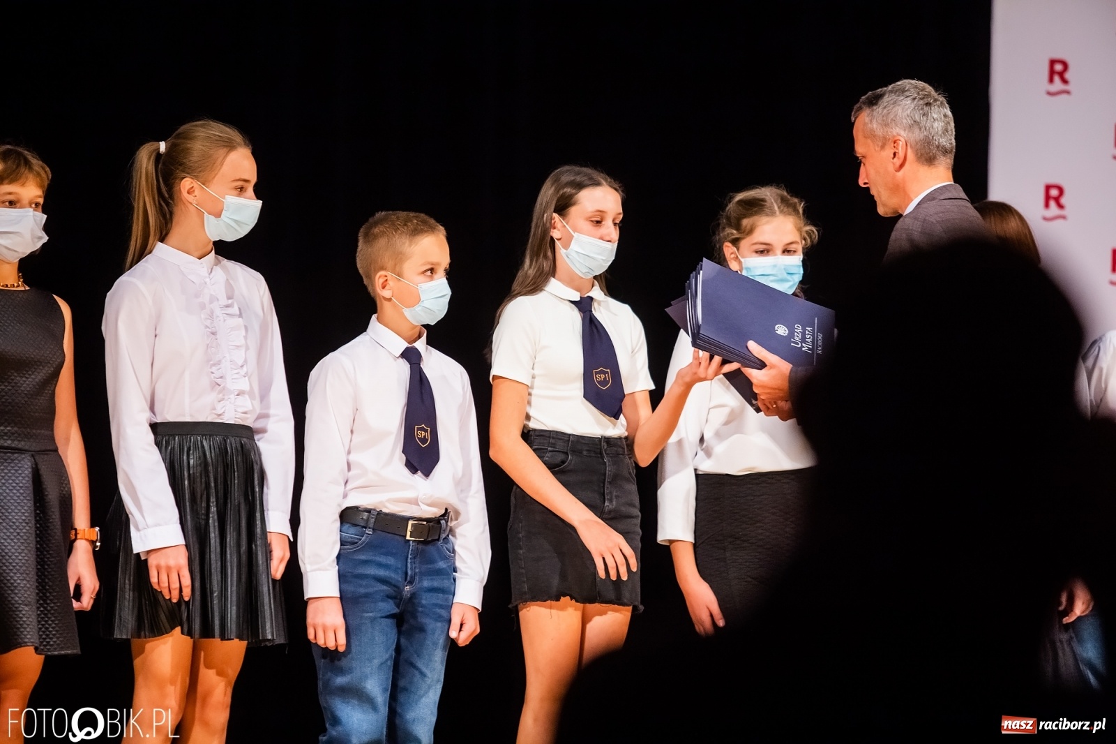 Zdjęcie w galerii na portalu naszraciborz.pl: Prymusi raciborskich szkół z dyplomami i nagrodami od prezydenta [FOTO i WIDEO] wiadomości z regionu