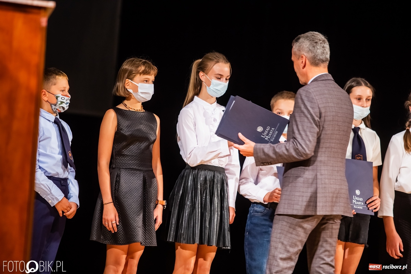 Zdjęcie w galerii na portalu naszraciborz.pl: Prymusi raciborskich szkół z dyplomami i nagrodami od prezydenta [FOTO i WIDEO] wiadomości z regionu