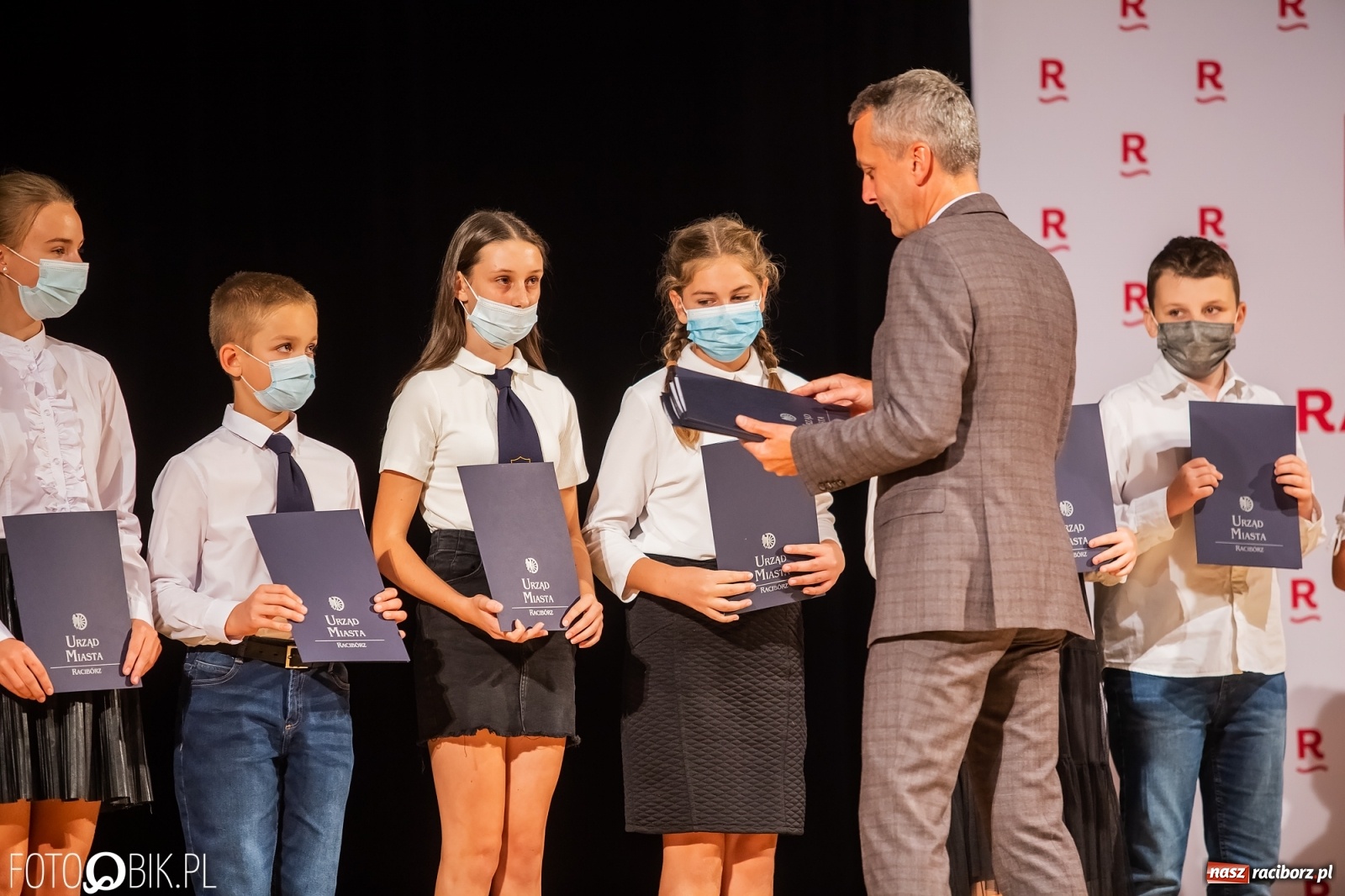 Zdjęcie w galerii na portalu naszraciborz.pl: Prymusi raciborskich szkół z dyplomami i nagrodami od prezydenta [FOTO i WIDEO] wiadomości z regionu