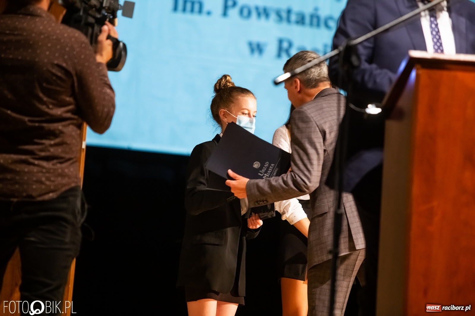 Zdjęcie w galerii na portalu naszraciborz.pl: Prymusi raciborskich szkół z dyplomami i nagrodami od prezydenta [FOTO i WIDEO] wiadomości z regionu
