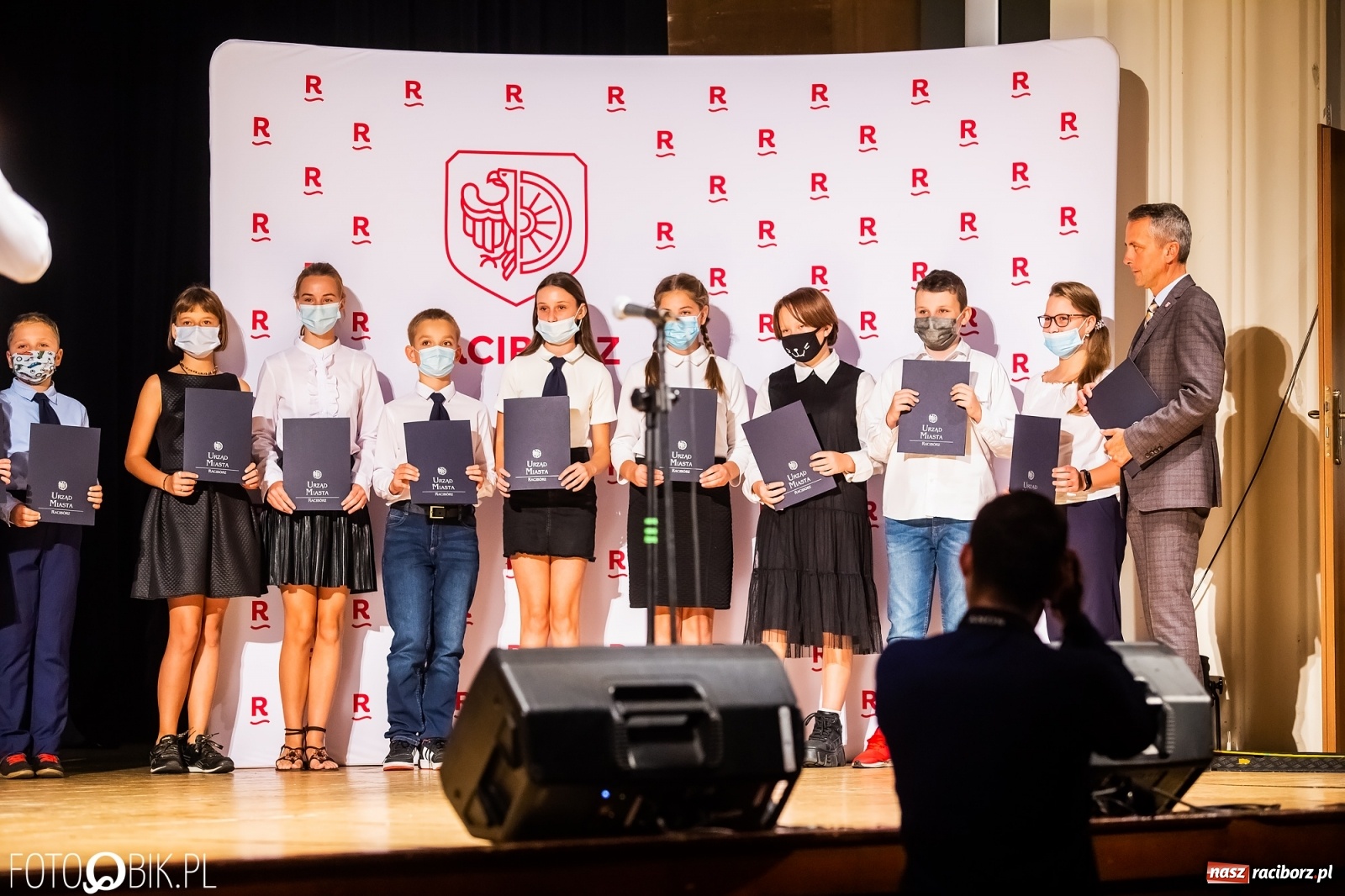 Zdjęcie w galerii na portalu naszraciborz.pl: Prymusi raciborskich szkół z dyplomami i nagrodami od prezydenta [FOTO i WIDEO] wiadomości z regionu