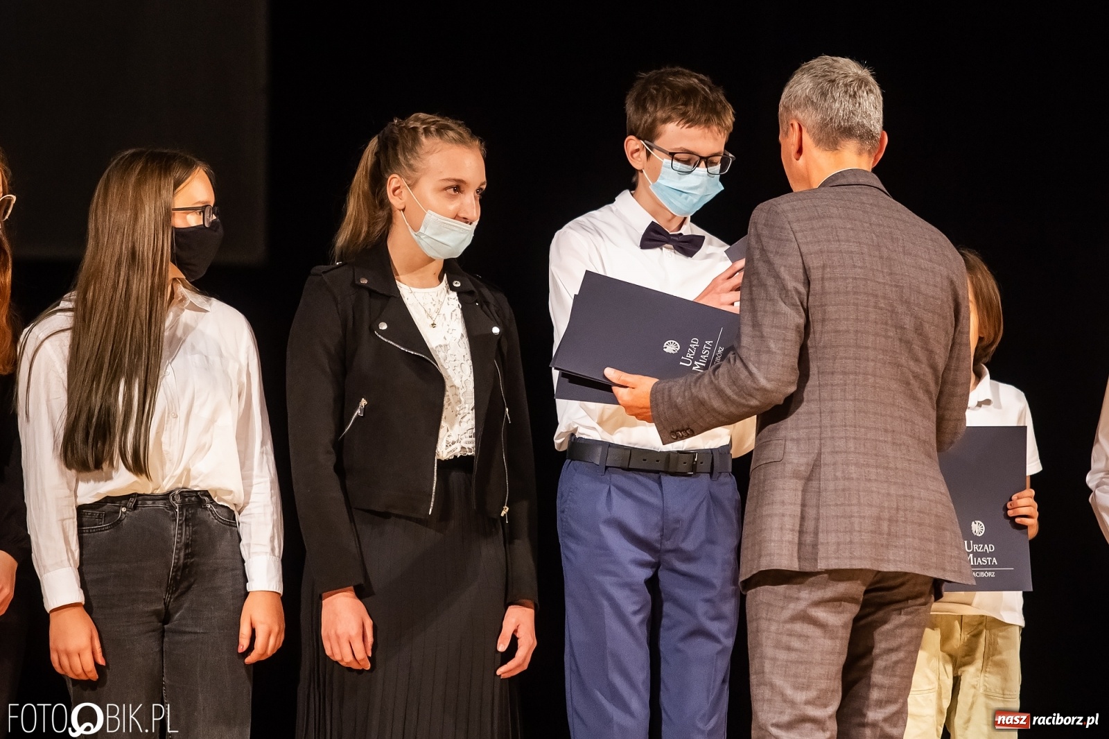 Zdjęcie w galerii na portalu naszraciborz.pl: Prymusi raciborskich szkół z dyplomami i nagrodami od prezydenta [FOTO i WIDEO] wiadomości z regionu