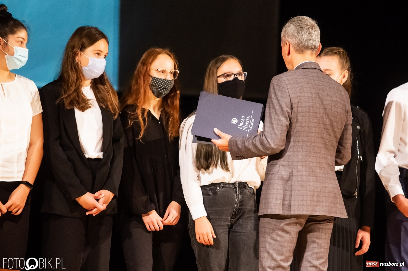 Zdjęcie w galerii na portalu naszraciborz.pl: Prymusi raciborskich szkół z dyplomami i nagrodami od prezydenta [FOTO i WIDEO] wiadomości z regionu