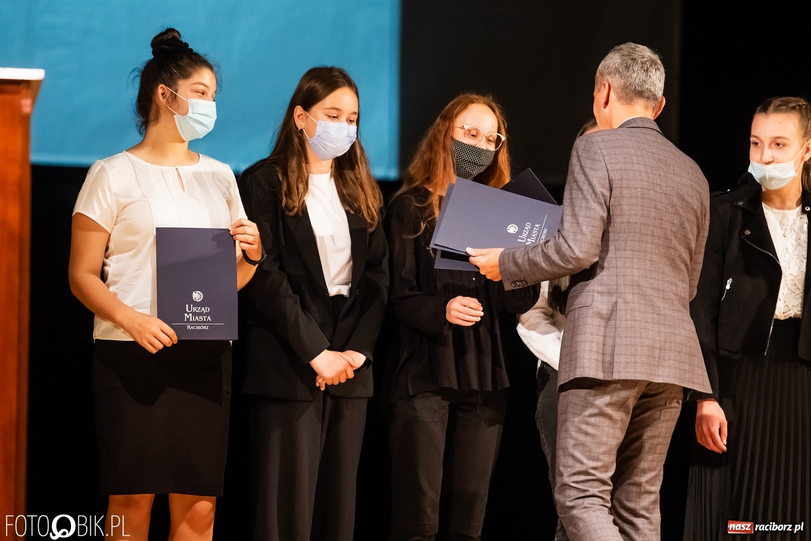 Zdjęcie w galerii na portalu naszraciborz.pl: Prymusi raciborskich szkół z dyplomami i nagrodami od prezydenta [FOTO i WIDEO] wiadomości z regionu
