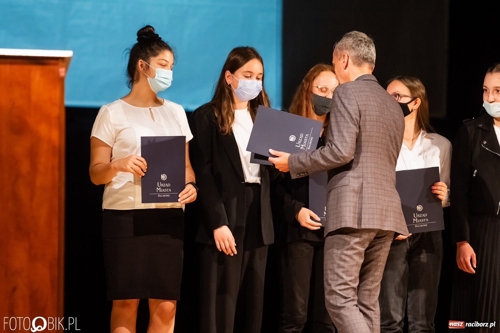Zdjęcie w galerii na portalu naszraciborz.pl: Prymusi raciborskich szkół z dyplomami i nagrodami od prezydenta [FOTO i WIDEO] wiadomości z regionu
