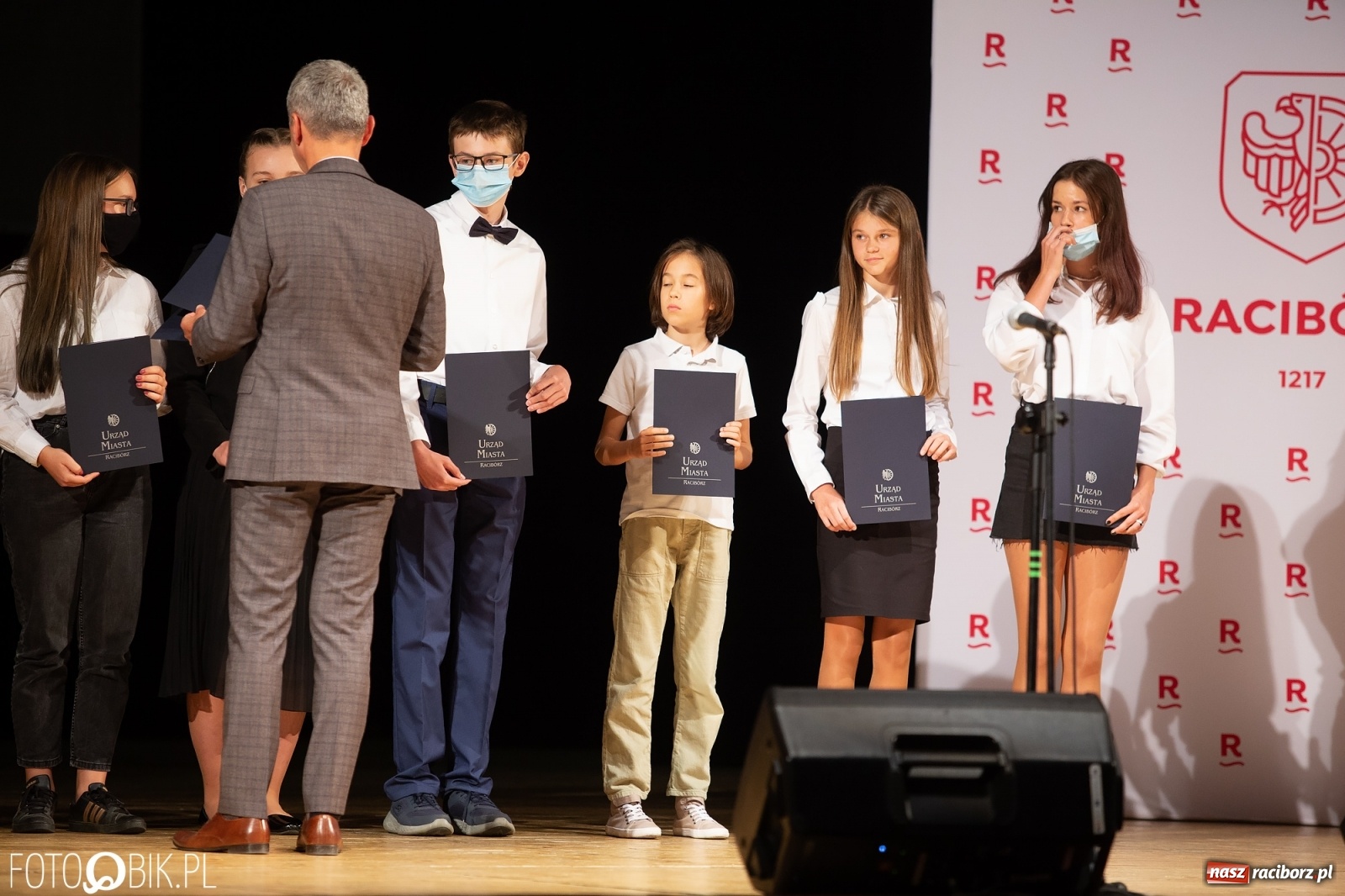 Zdjęcie w galerii na portalu naszraciborz.pl: Prymusi raciborskich szkół z dyplomami i nagrodami od prezydenta [FOTO i WIDEO] wiadomości z regionu