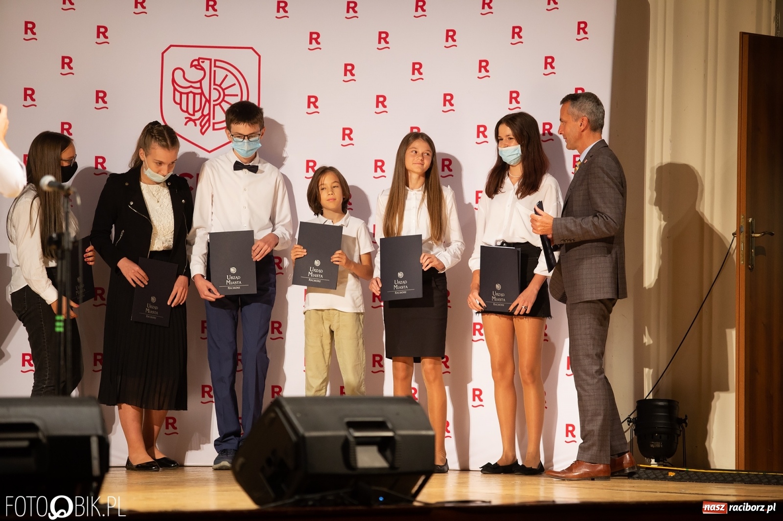 Zdjęcie w galerii na portalu naszraciborz.pl: Prymusi raciborskich szkół z dyplomami i nagrodami od prezydenta [FOTO i WIDEO] wiadomości z regionu
