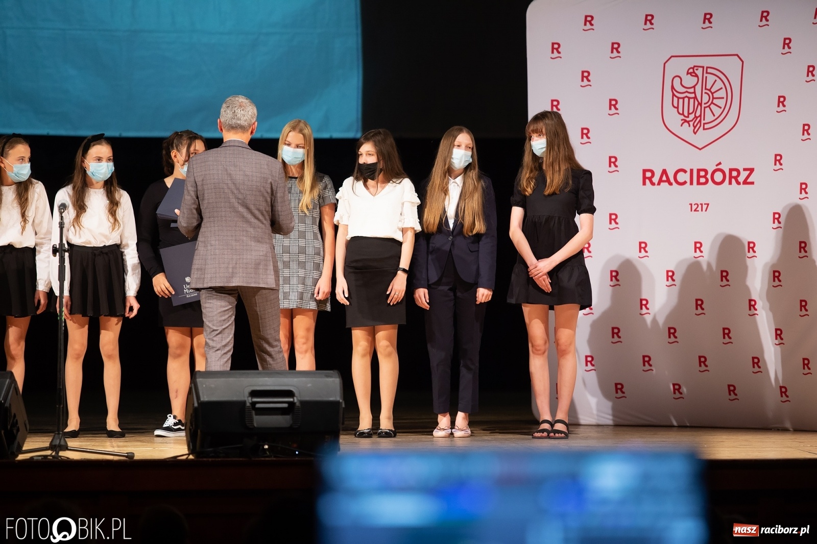 Zdjęcie w galerii na portalu naszraciborz.pl: Prymusi raciborskich szkół z dyplomami i nagrodami od prezydenta [FOTO i WIDEO] wiadomości z regionu
