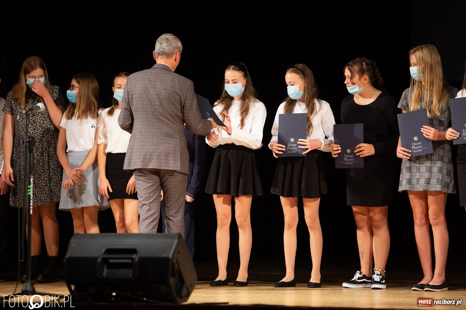 Zdjęcie w galerii na portalu naszraciborz.pl: Prymusi raciborskich szkół z dyplomami i nagrodami od prezydenta [FOTO i WIDEO] wiadomości z regionu