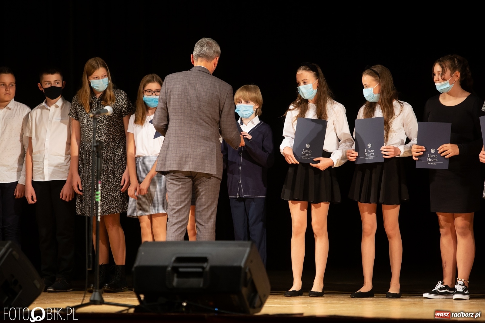 Zdjęcie w galerii na portalu naszraciborz.pl: Prymusi raciborskich szkół z dyplomami i nagrodami od prezydenta [FOTO i WIDEO] wiadomości z regionu