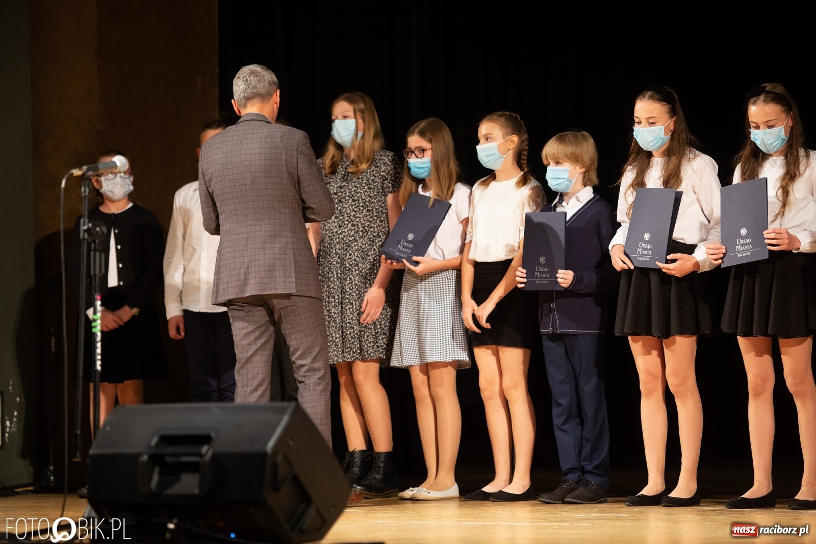 Zdjęcie w galerii na portalu naszraciborz.pl: Prymusi raciborskich szkół z dyplomami i nagrodami od prezydenta [FOTO i WIDEO] wiadomości z regionu