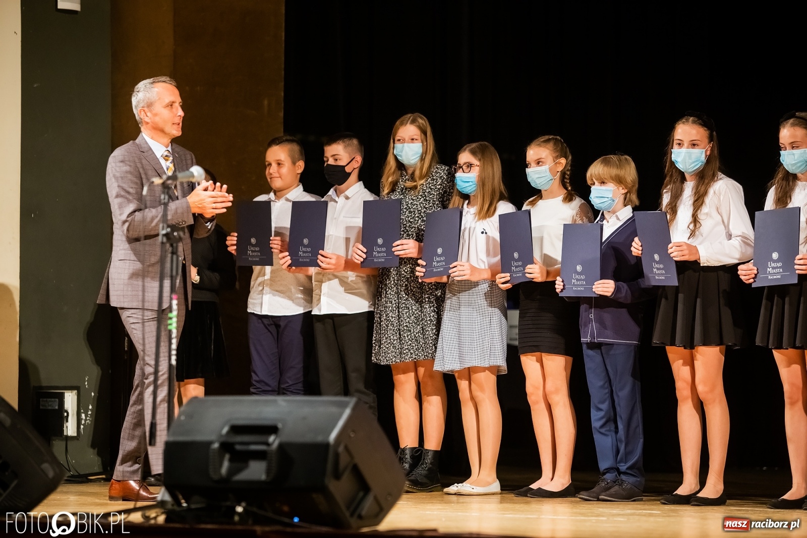 Zdjęcie w galerii na portalu naszraciborz.pl: Prymusi raciborskich szkół z dyplomami i nagrodami od prezydenta [FOTO i WIDEO] wiadomości z regionu